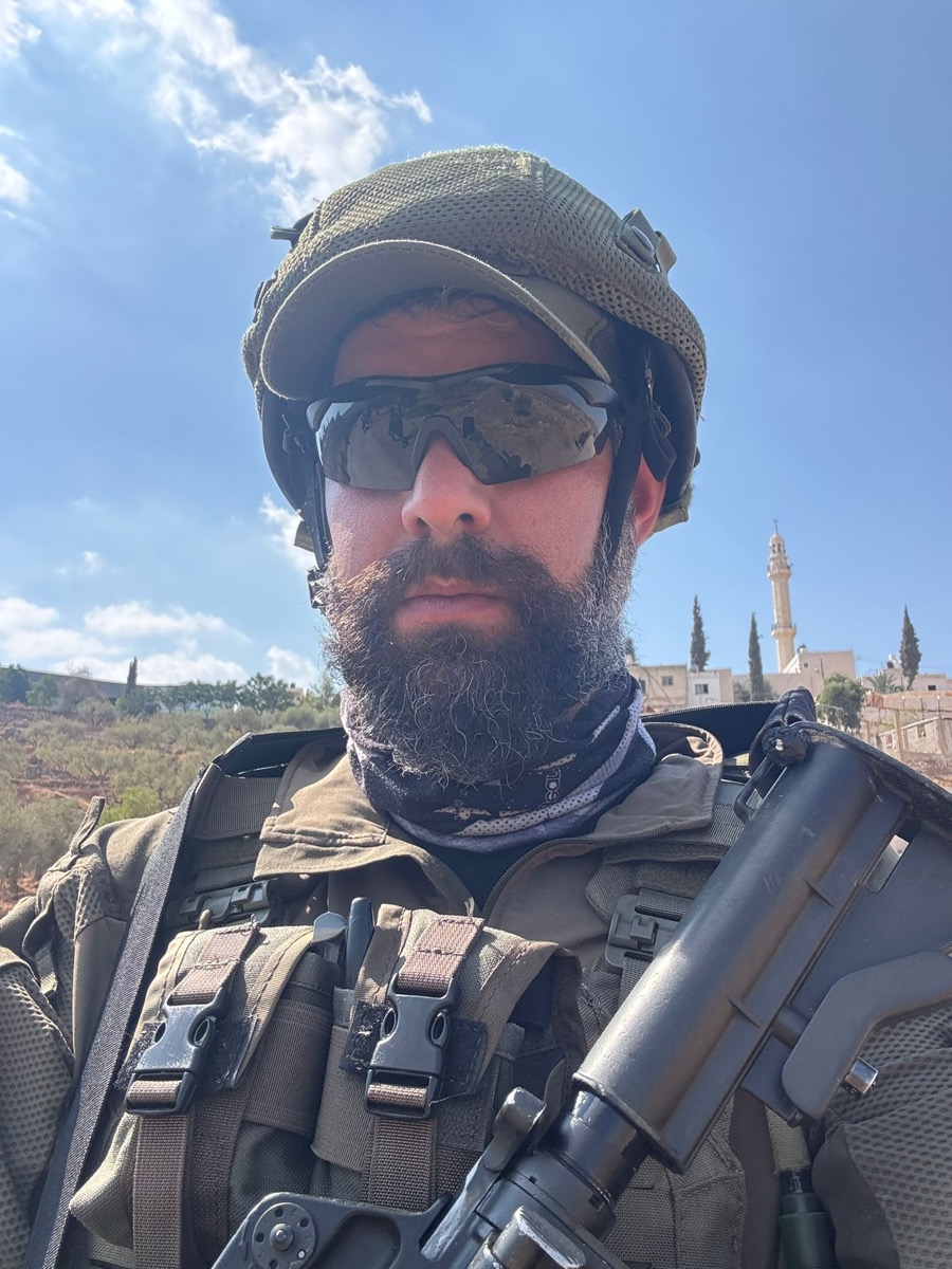 אושר אברג'יל — עורך דין פלילי ולוחם מילואים